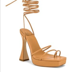 NWT Jeffrey campbell nude wrap square heel